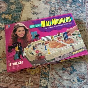 1989 Vintage Mall Madness Milton Bradley Talking Electronic Board Game EXCELLENT